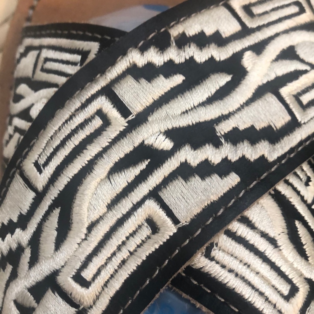 Piteado Sandals - Picture 3 of 4